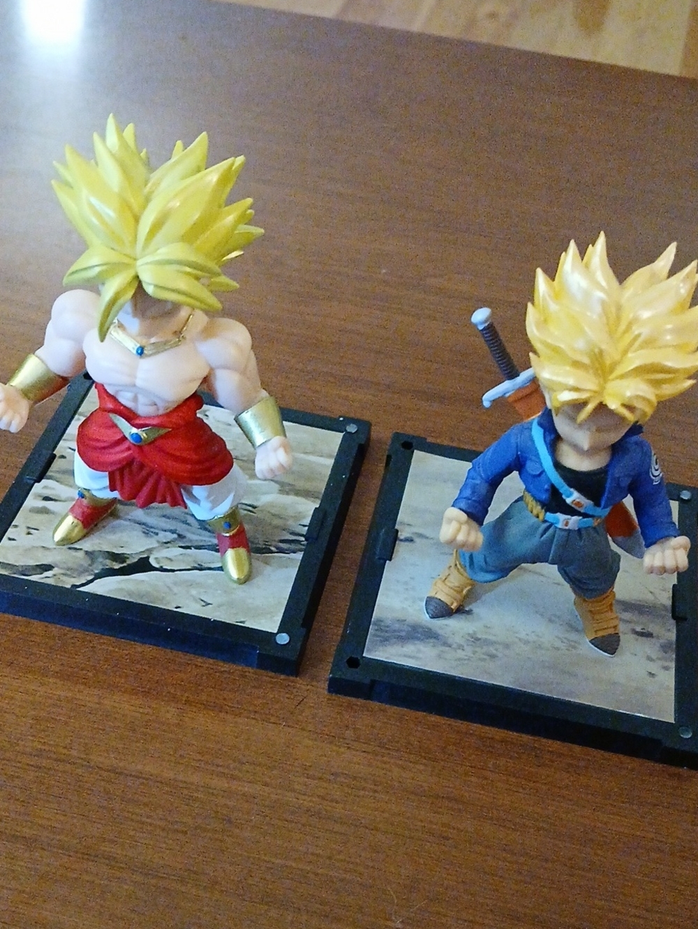 Lot Of 2 Dragon Ball Z Bandai Super Saiyan Trunks Tamashii Buddies Figurine...